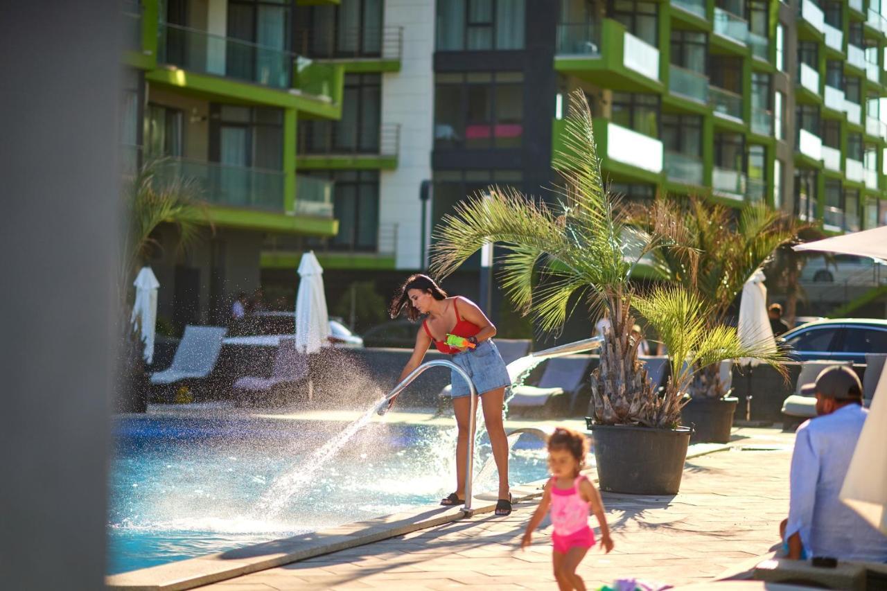 Sunrise Aparthotel Pool & Spa Mamaia Nord Navodari Exterior photo